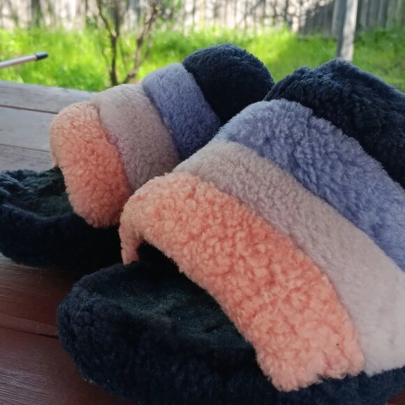 UGG fluff yeah - Picture 4 of 4